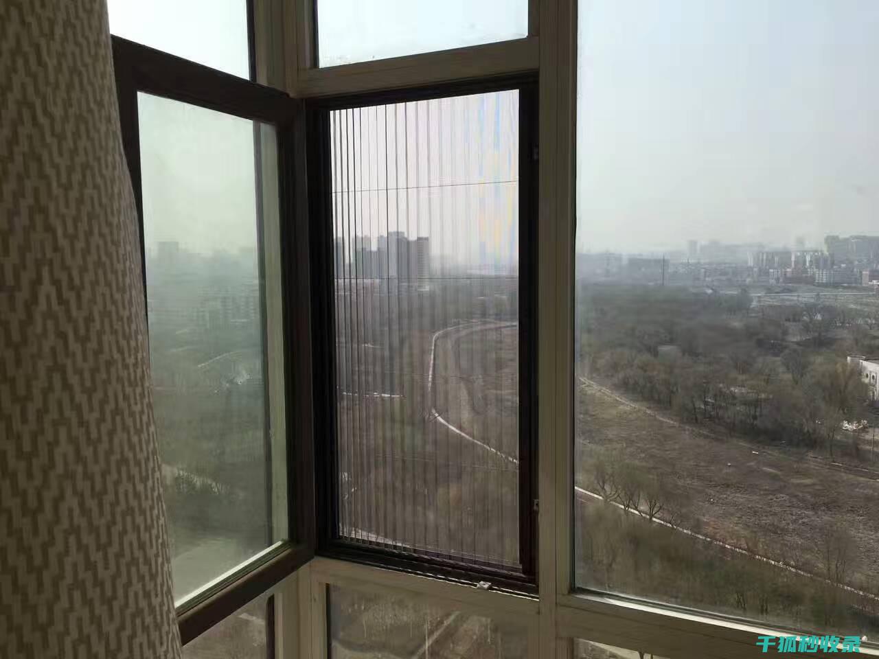 纱窗清洁小技巧：让清洁变得轻松简单 (纱窗清洁小技巧视频)
